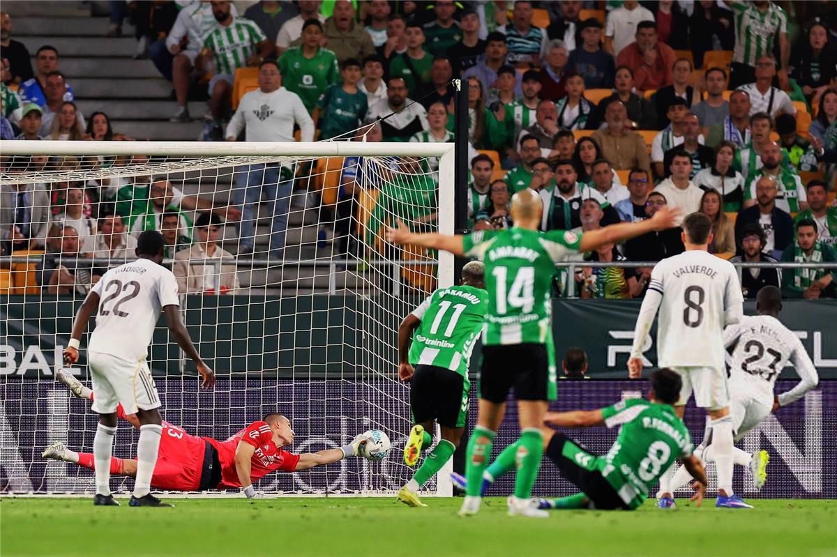 لهيب الغضب الملكي: انتقادات قناة ريال مدريد التحكيمية تشعل فتيل الجدل وتطالب بالعدالة في الليغا