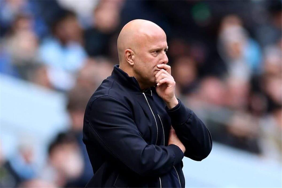 آرني سلوت يفكك لغز الانتقادات: رسالة واضحة للاعبي ليفربول والجماهير قبل موقعة كريستال بالاس