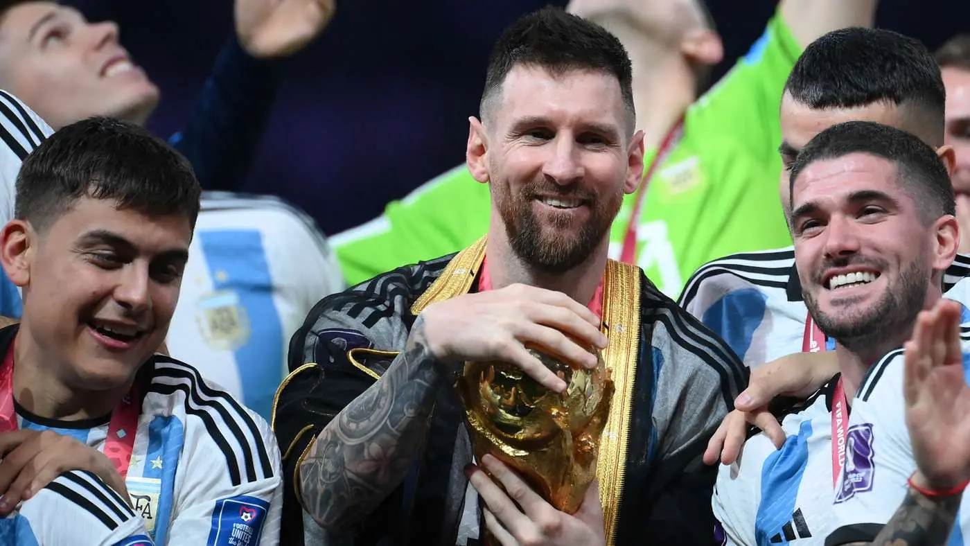 كم عدد أهداف ليونيل ميسي في مسيرته؟ الدليل الشامل لأهداف “البرغوث” مع الأندية ومنتخب الأرجنتين