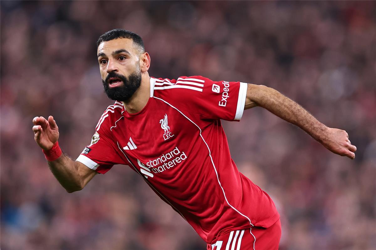 دوري الأبطال يحدد مسار ليفربول لتعويض محمد صلاح: تحديات سوق الانتقالات الصيفية