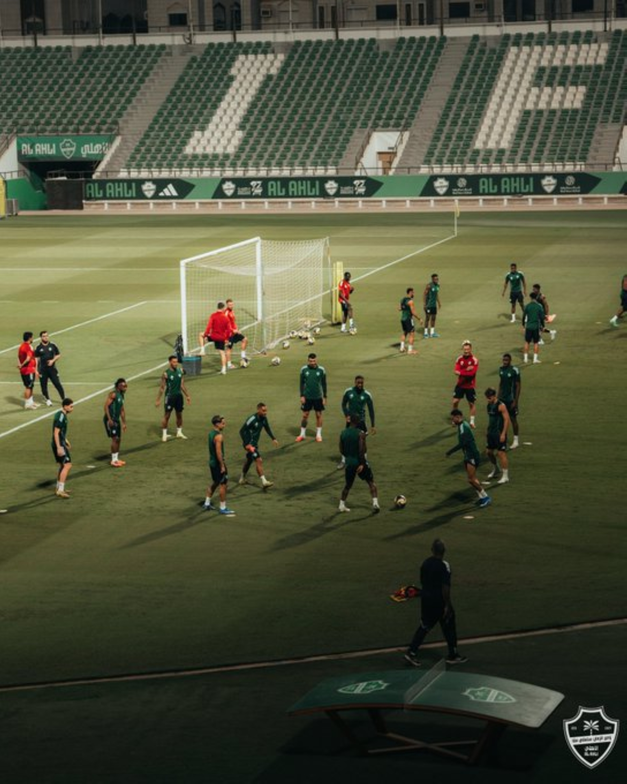 مواجهة ضمك الصعبة: كيف تؤثر إصابات الأهلي قبل مباراة ضمك على طموحات الراقي؟