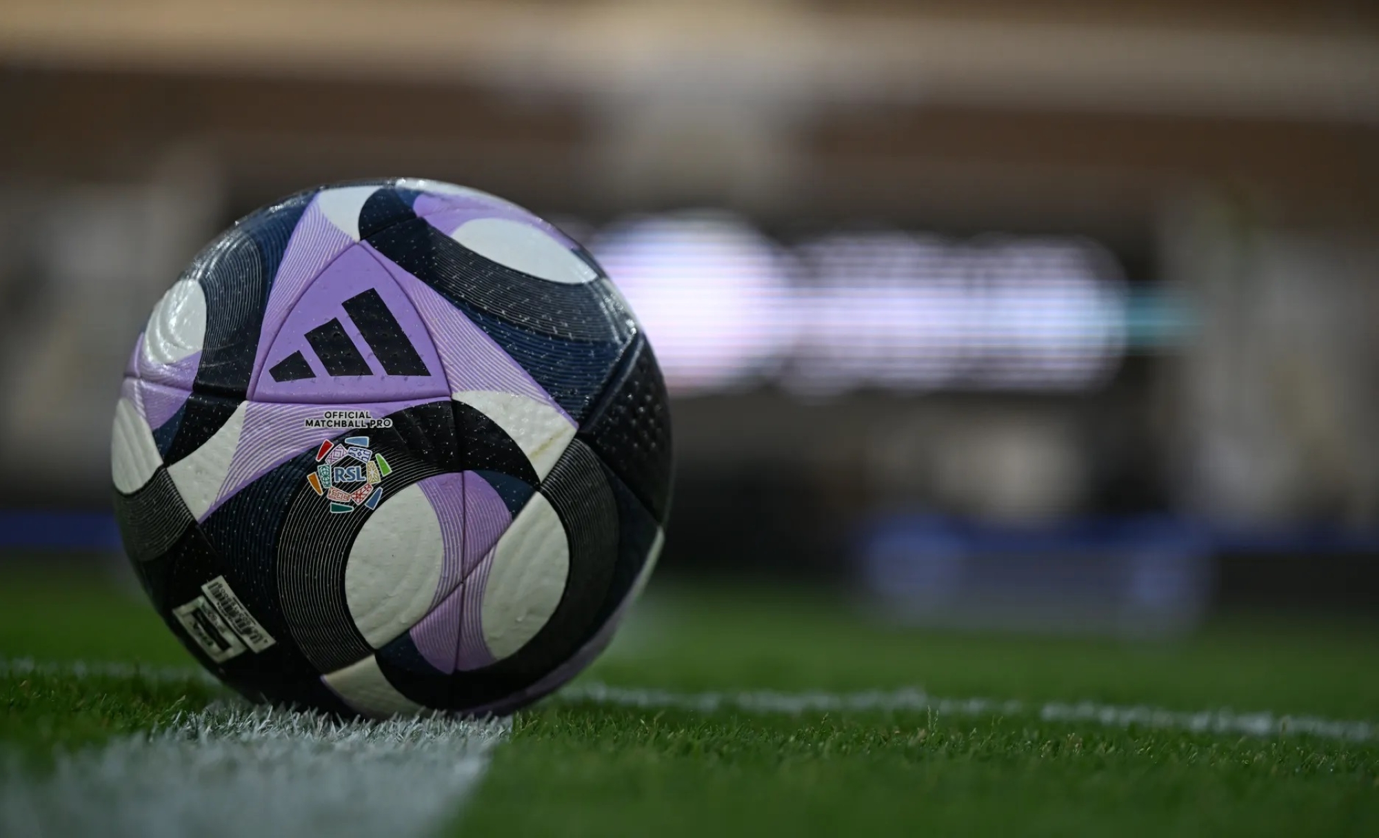 الكشف عن حكام مواجهات الأحد الحاسمة في الجولة 27 من دوري روشن السعودي