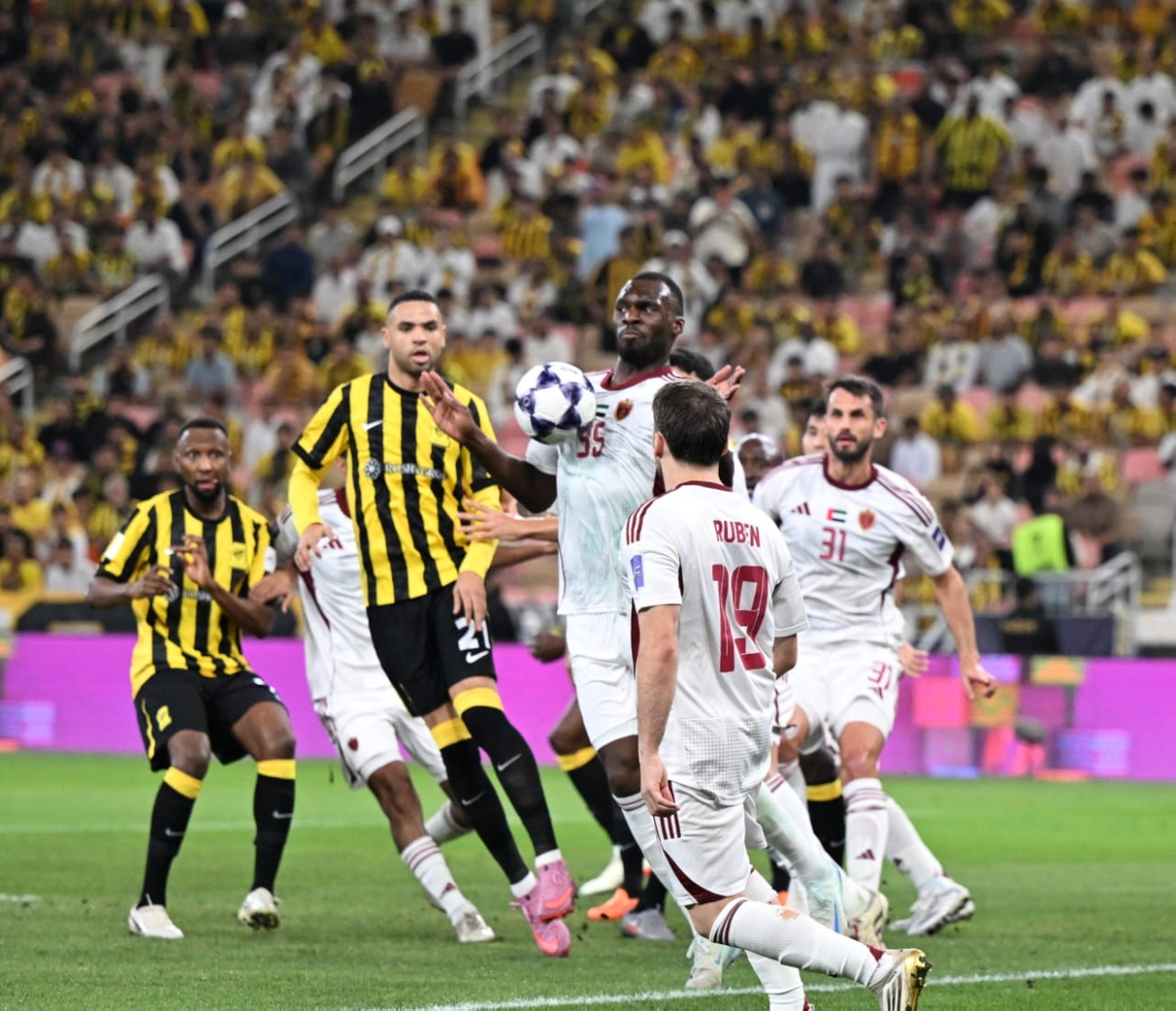 بصعوبة بالغة: هدف فابينيو يحسم تأهل الاتحاد لربع نهائي دوري أبطال آسيا للنخبة بعد ملحمة أمام الوحدة الإماراتي