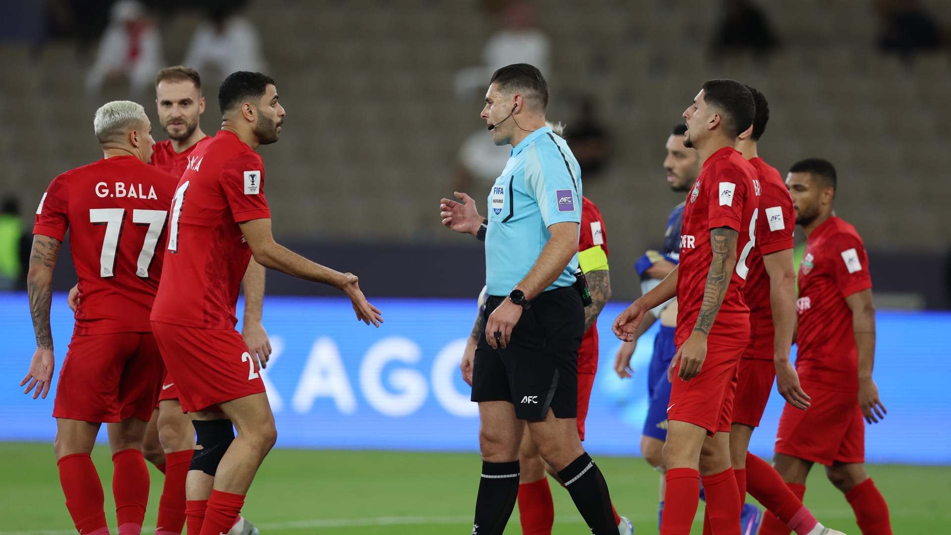 بعد جدل مباراة شباب الأهلي: مطالب الاتحاد الإماراتي بتحسين التحكيم الآسيوي تتصدر الأجندة