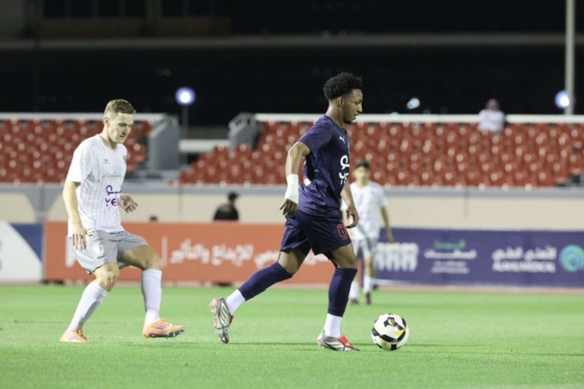 أبها يكتب التاريخ: تأكيد صعوده لدوري المحترفين روشن بعد الجولة 30 من دوري يلو