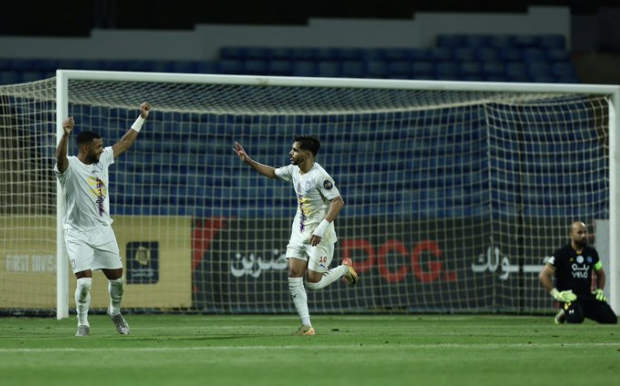 قمة الإثارة في دوري يلو: أبها يتوج باللقب والجبيل أول الهابطين بعد نتائج الجولة 31 الحاسمة