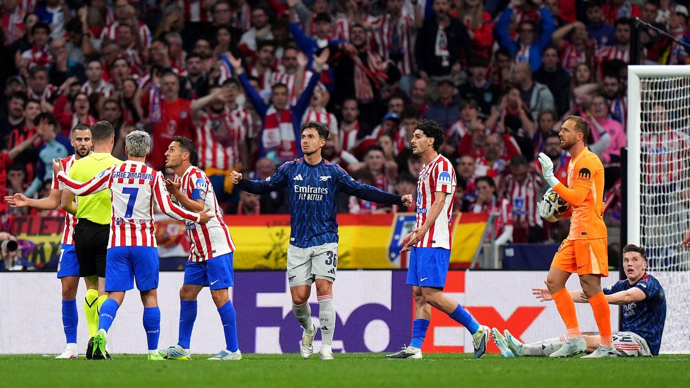 ازدواجية معايير تذبح البارسا؟.. جدل تحكيمي نصف نهائي الأبطال يُفجر غضب الصحافة الكتالونية