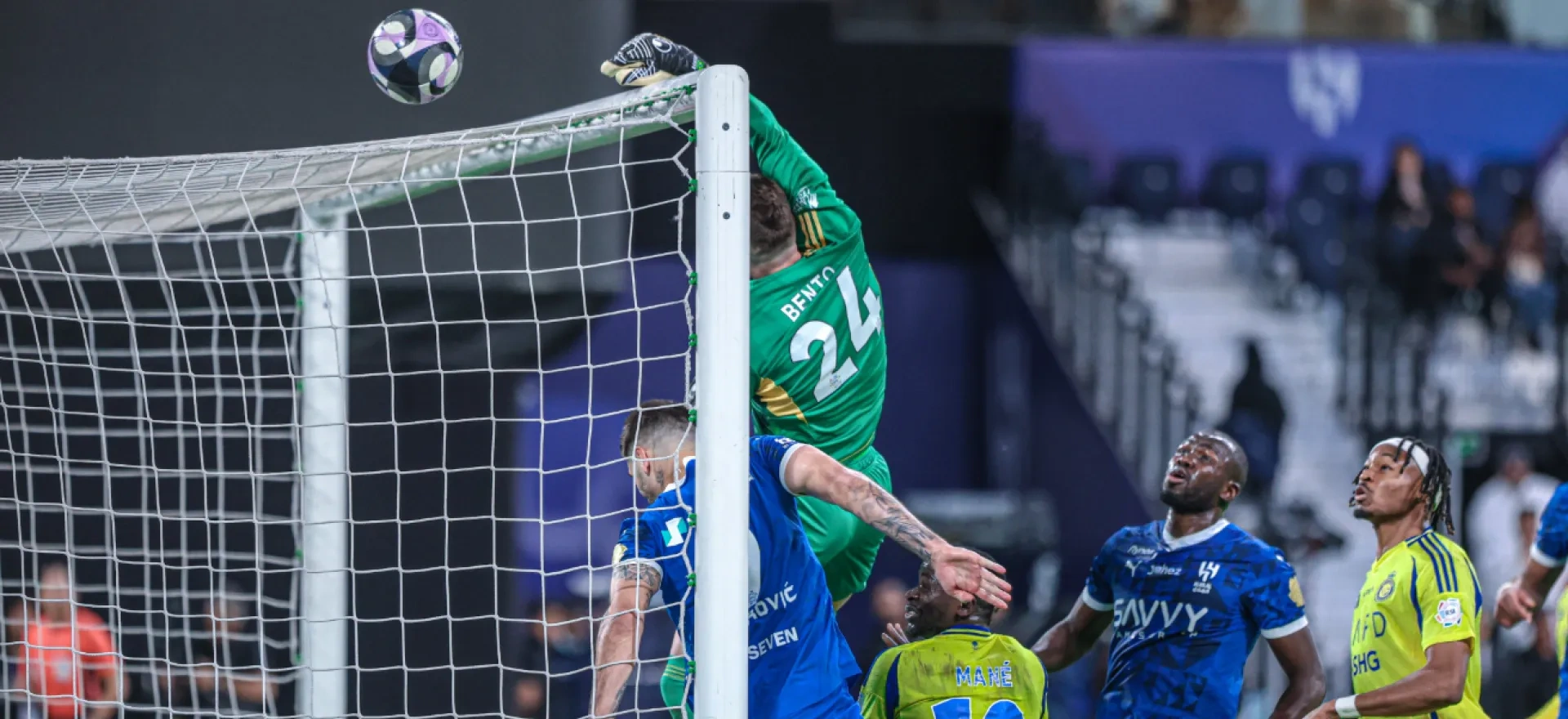 في توقيت “شيطاني” جماهير الهلال تستفز النصر بذكرى “الخماسية التاريخية” قبل ديربي الرياض لحسم اللقب