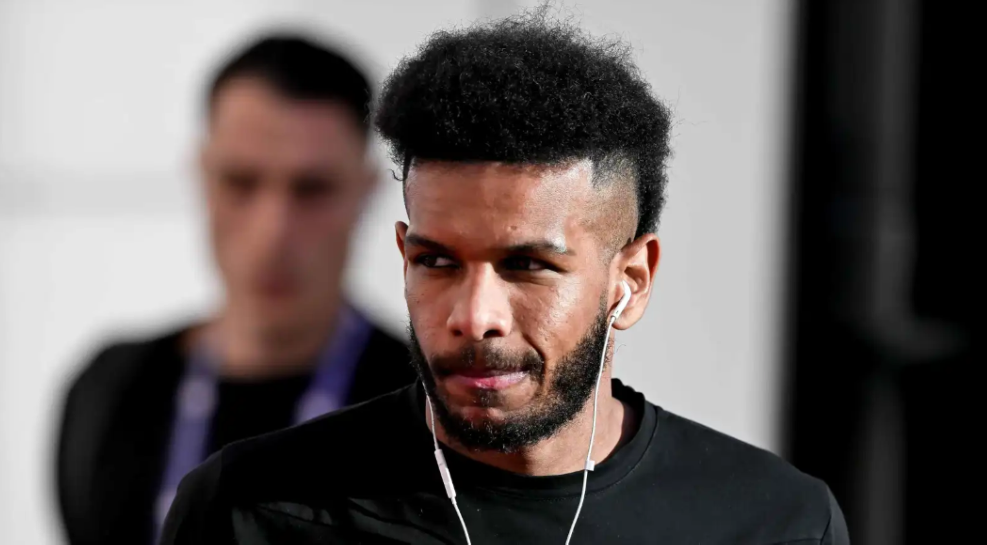 علي البليهي يوضح موقفه: تفاصيل اعتذاره لجماهير الشباب بعد احتفال النصر المثير
