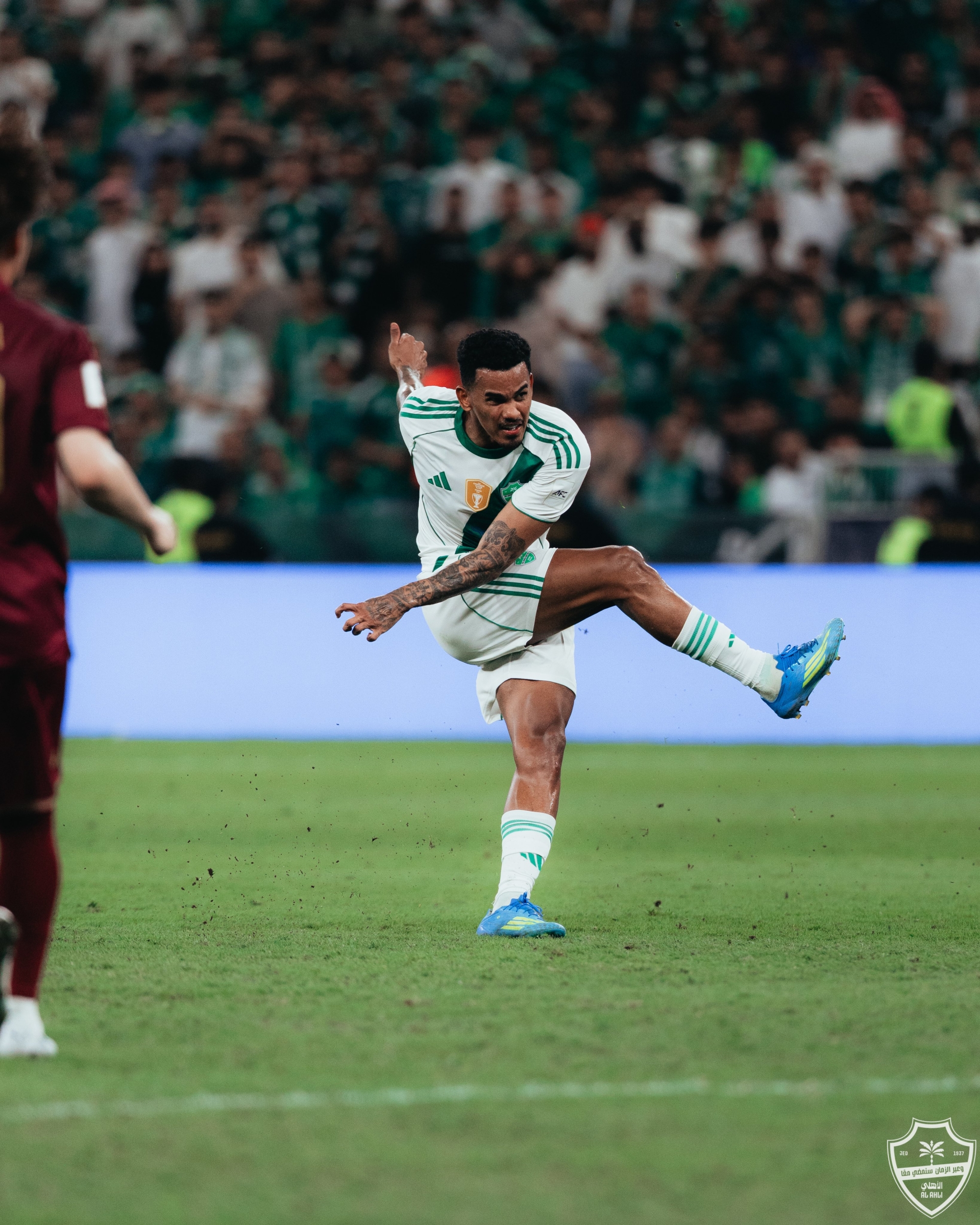 جالينو يتألق: نجم الأهلي الأفضل في دوري أبطال آسيا للنخبة بفضل دعم الجماهير