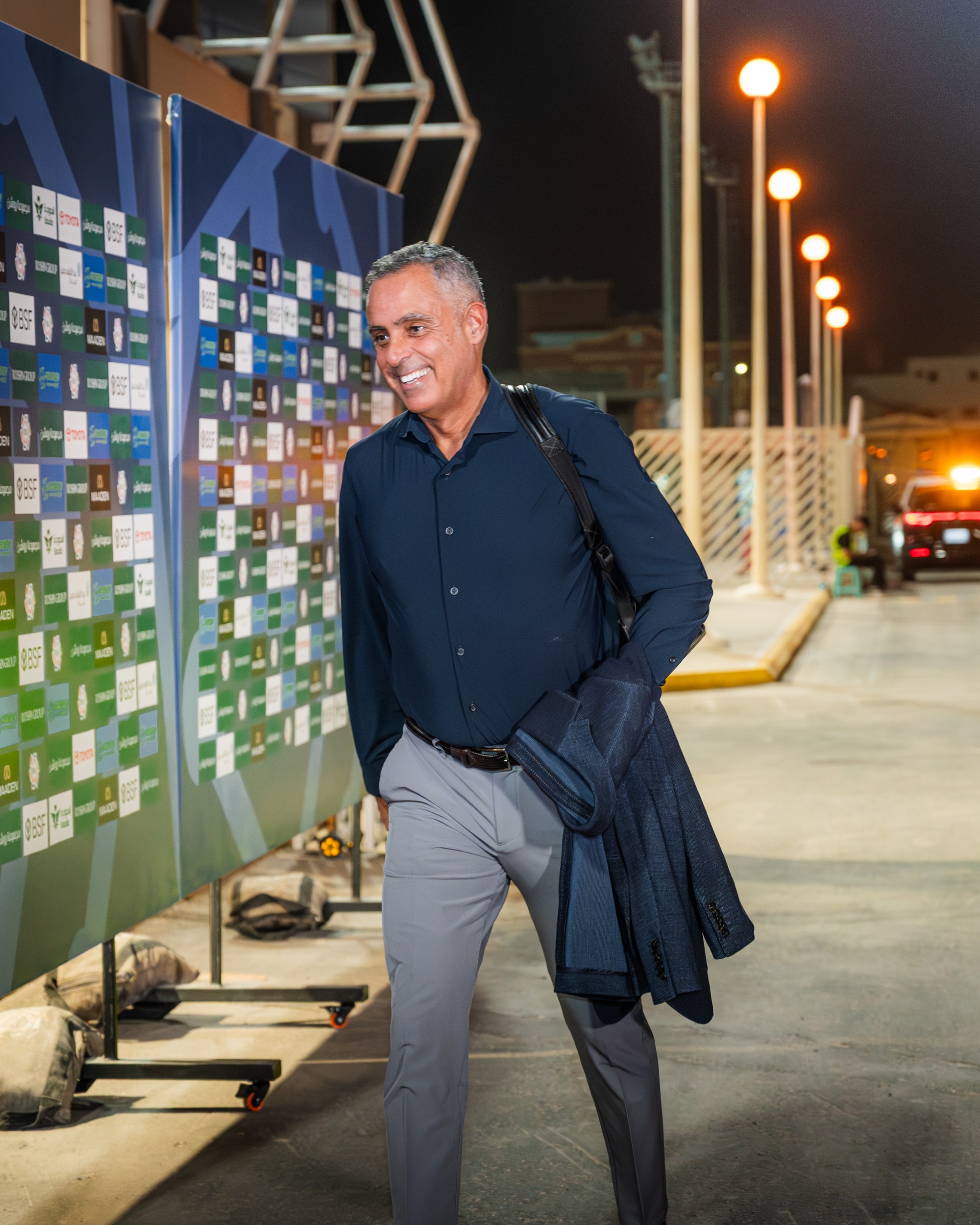 قوميز يكشف الخبايا: تحليل أسباب خسارة الفتح المفاجئة أمام الرياض في دوري روشن
