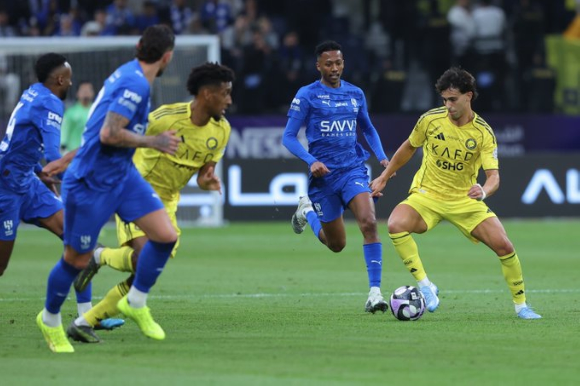 تحليل شامل: تأثير الحكم الليتواني دوناتاس رومساس على ديربي الرياض بين الهلال والنصر