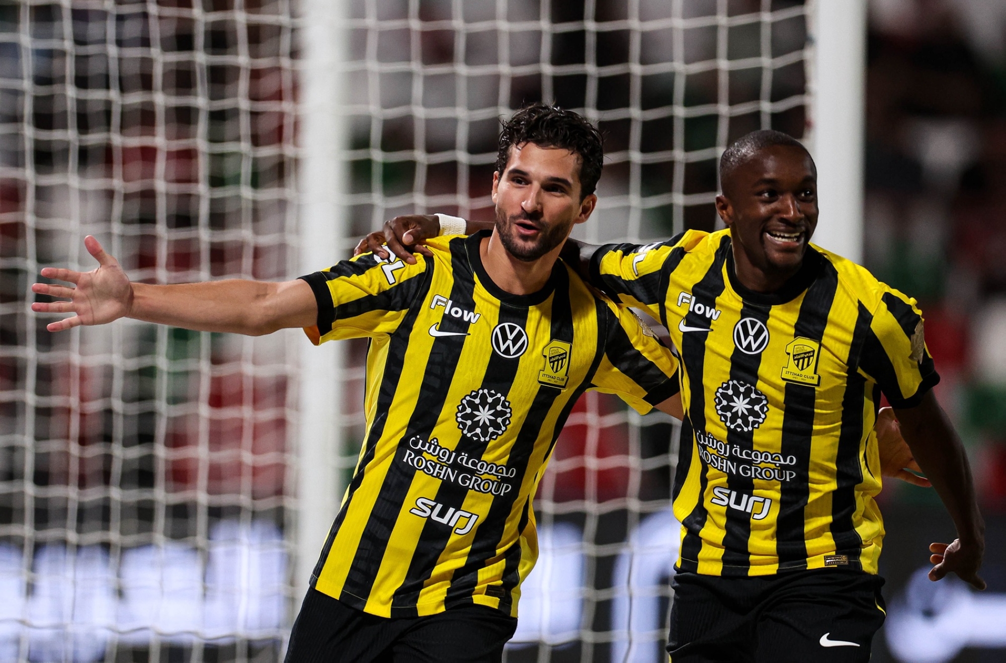 الاتحاد يكتسح الاتفاق بثلاثية وينفرد بالخامس: خطوة عملاقة نحو دوري أبطال آسيا للنخبة