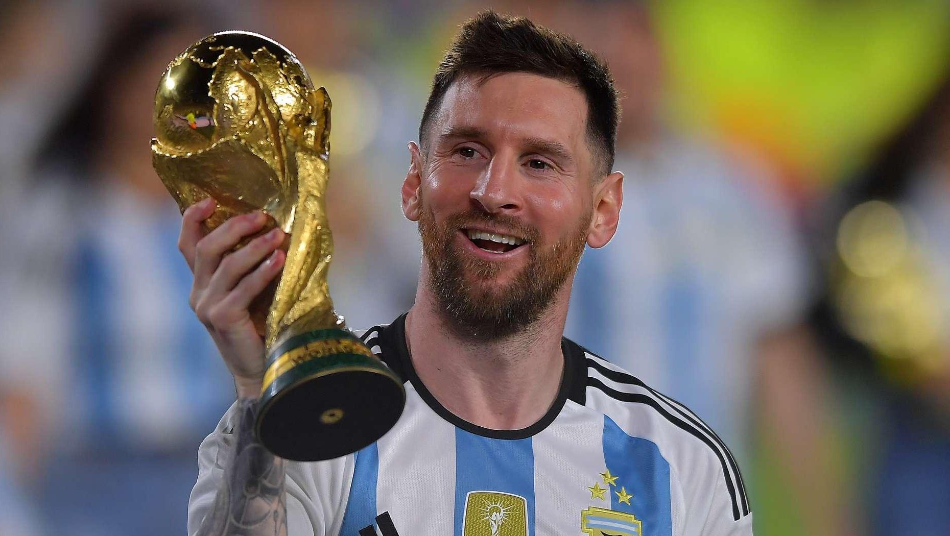 كم عدد أهداف ليونيل ميسي طوال مسيرته؟ سجل أسطوري للبرغوث من برشلونة إلى ميامي!