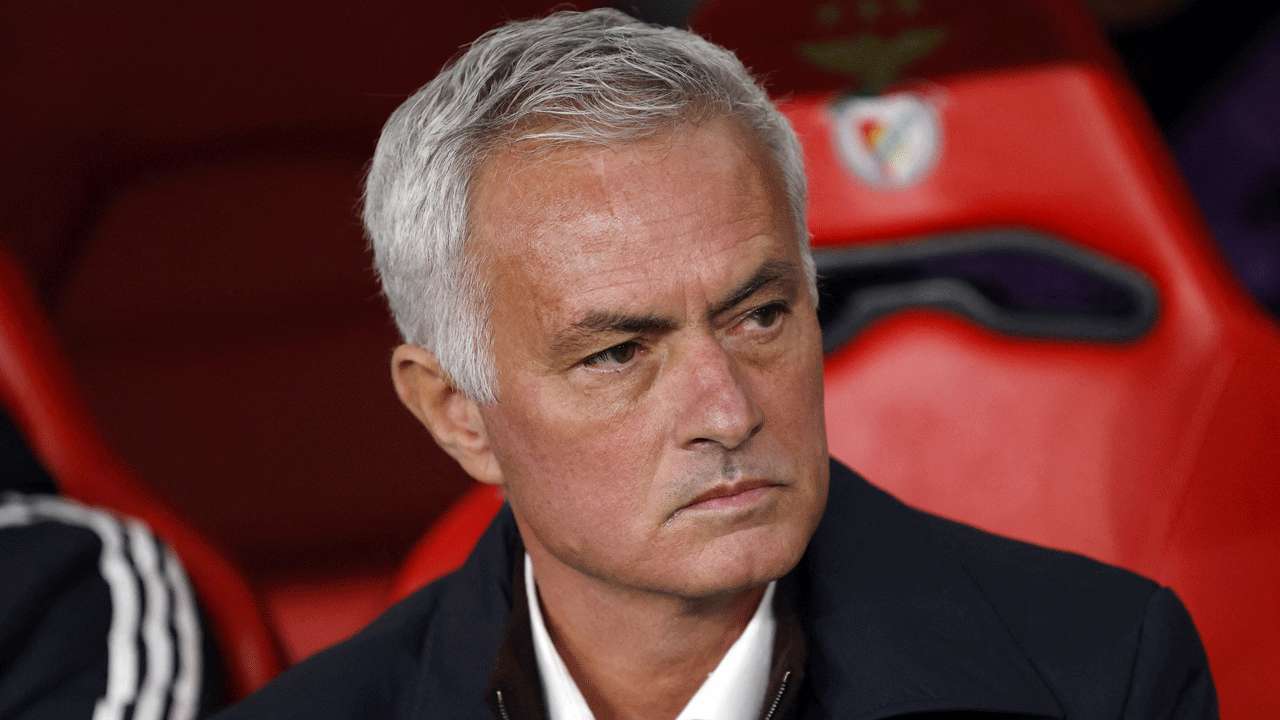 خليفة مورينيو في بنفيكا.. ماركو سيلفا يوقع حتى 2028