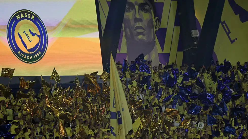 ديون النصر تخنقه وتمنعه من الصفقات؟ كم تبلغ قيمة ديون العالمي التفاصيل