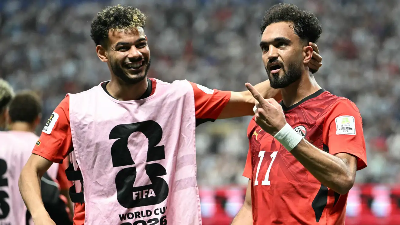 هدف مصر الملغي ضد الأرجنتين. إلغاء هدف زيكو يثير الجدل في قمة مصر والأرجنتين