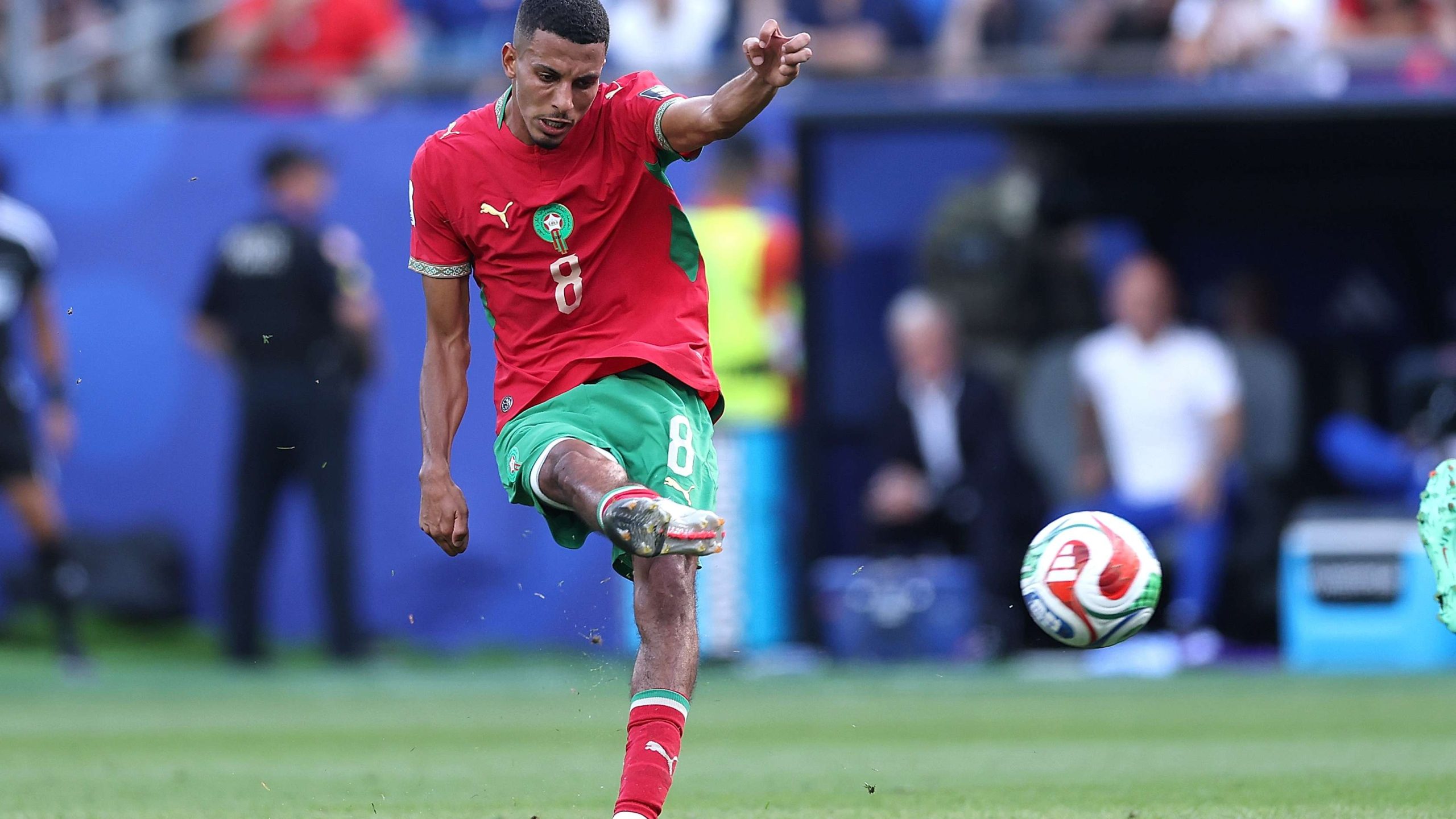 ميركاتو كلاسيكو جدة الأهلي لخطف المغربي عز الدين أوناحي من العميد