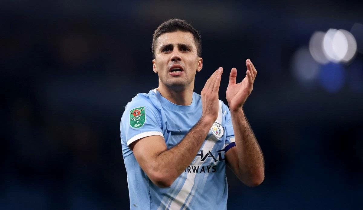 اجتماع ديكو وفيانا يحدد مسار صفقة انتقال رودري بعد رفض عرض الـ 50 مليون يورو
