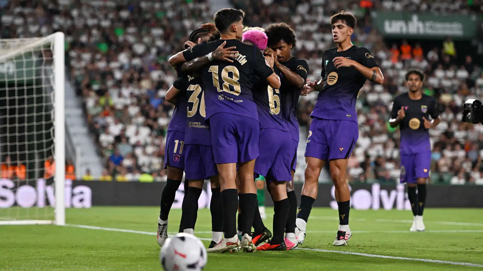ملخص مباراة إلتشي وبرشلونة في الدوري الإسباني وخماسية البلوجرانا