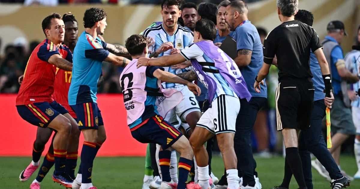 رسميا.. تفاصيل طعن الأرجنتين على عقوبات الفيفا والتلويح بمحكمة كاس