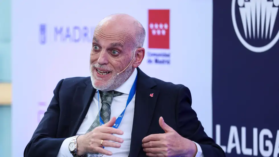خافيير تيباس يرد على ريال مدريد بعد بيان النادي ويرفض الخضوع للضغوط
