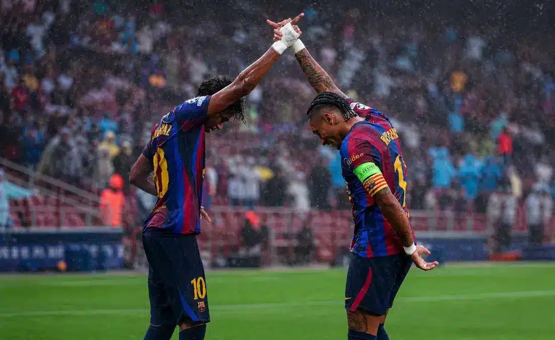 برشلونة فليك يتأهب لتحطيم رقم قياسي تاريخي أمام راسينج سانتاندير