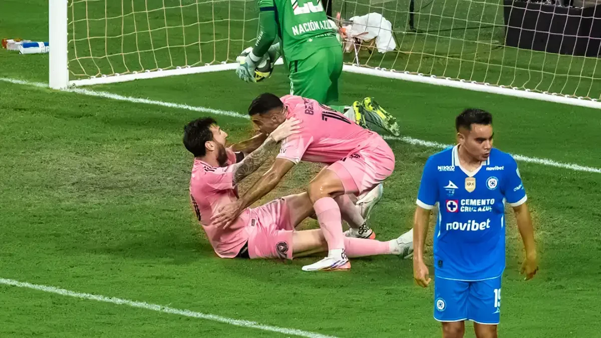 ميسي وكاسيميرو يقودان إنتر ميامي لمنصة التتويج.. ملخص مباراة إنتر ميامي ضد كروز أزول 2-0 في نهائي كأس الأبطال