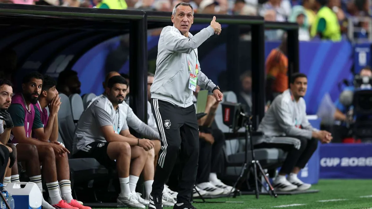 المنتخب السعودي في خليجي 27.. قلق جماهيري واختبار مصيري لمشروع دونيس