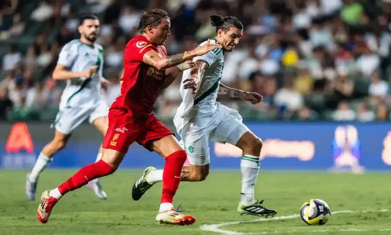 القنوات الناقلة لمباراة الخلود والقادسية في دوري روشن السعودي والمعلق