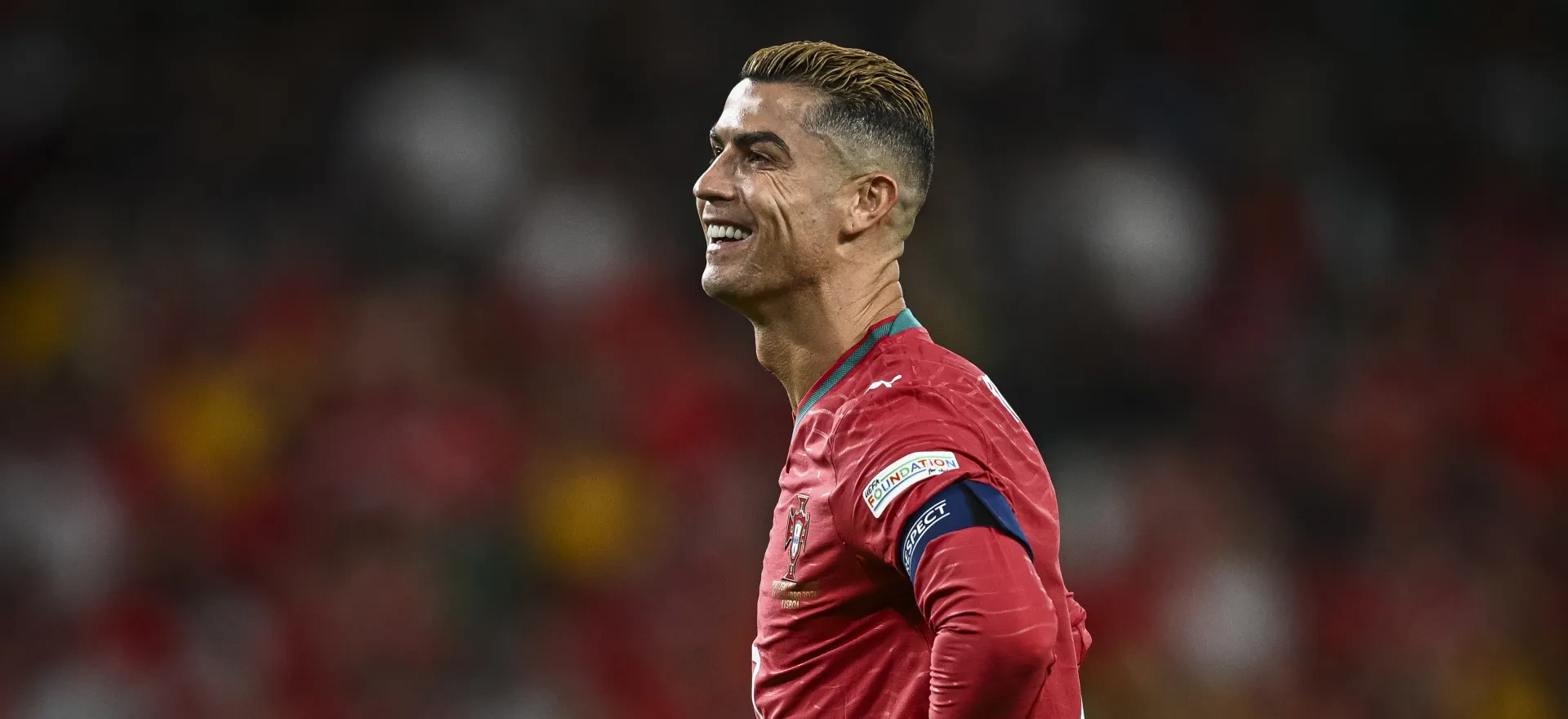 كواليس شرط رونالدو للاعتذار.. مقارنة بيليه ومارادونا تشعل الجدل في معسكر البرتغال