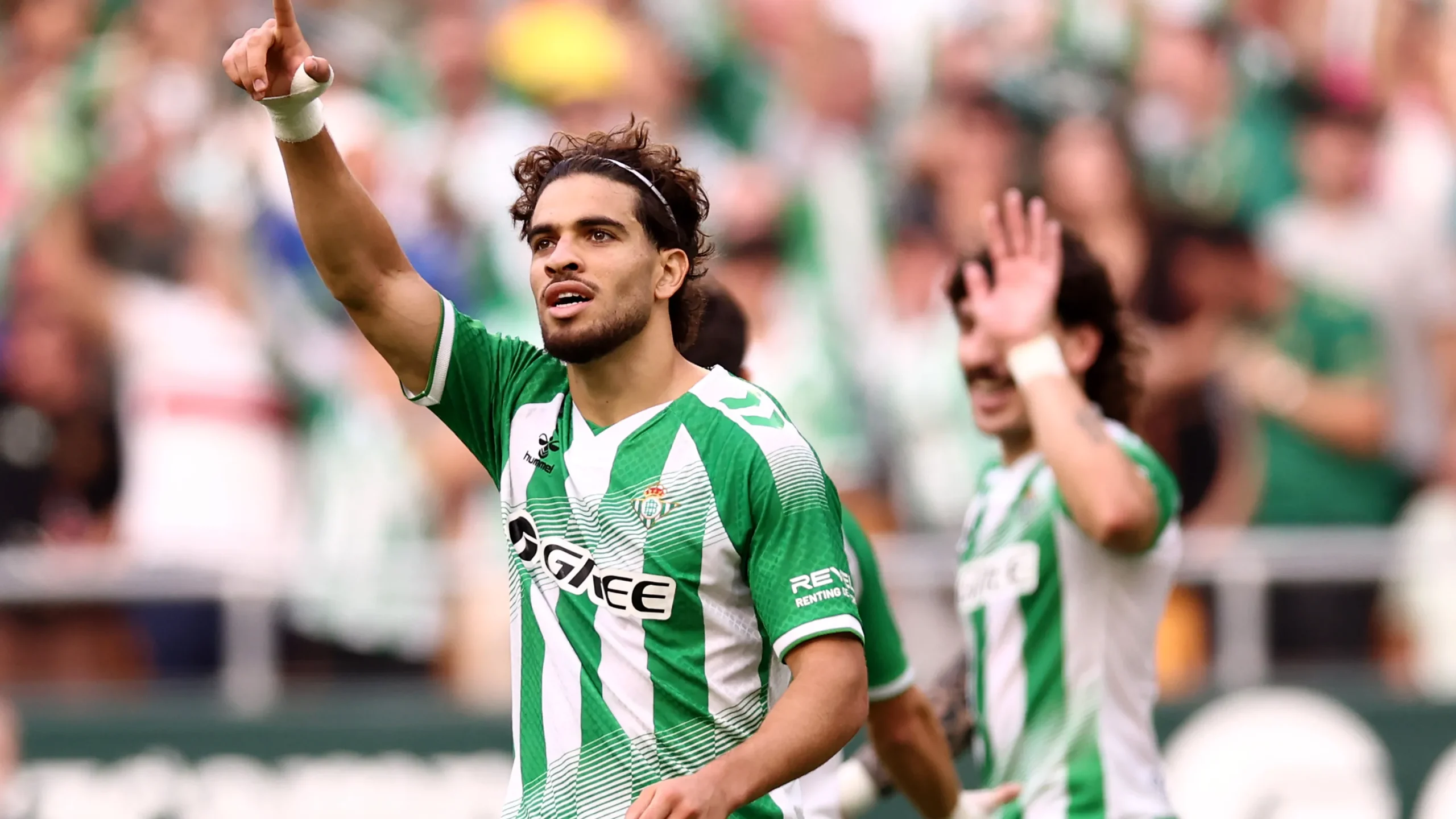 الزلزولي يقود بيتيس لاكتساح أوساسونا وتخطي ريال مدريد في ترتيب الليغا