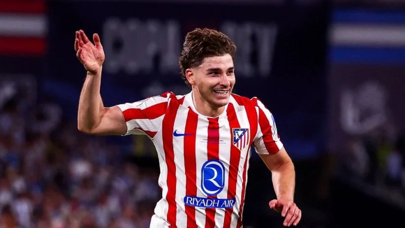 جوليان ألفاريز يعتذر لجماهير أتلتيكو مدريد بعد تصريحات كأس العالم ويؤكد التزامه التام